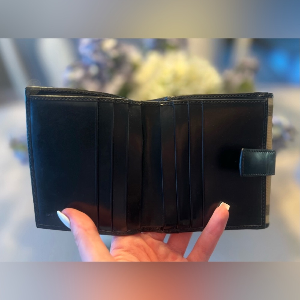 Burberry Classic House Check Bifold Wallet - Picture 3 of 6